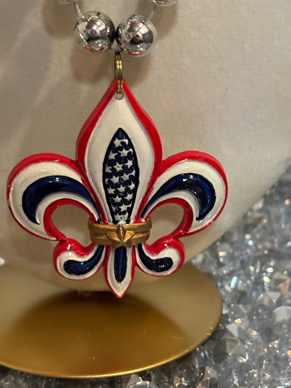 Fourth of July Patriotic Fleur De Lis Beaded Necklace Red White Blue USA - Picture 4 of 5
